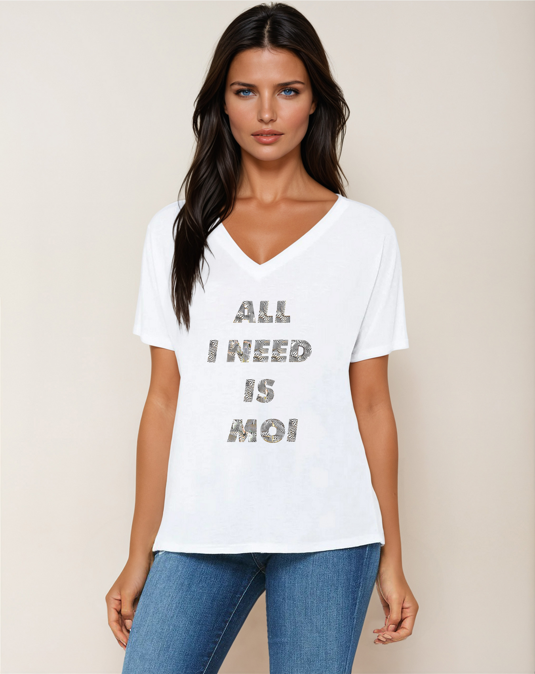 All I need is moi - V-Neck Slouchy Glam Tee - La Vie unfiltered