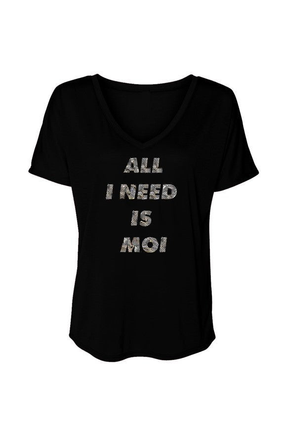 All I need is moi - V - Neck Slouchy Glam Tee - La Vie unfiltered